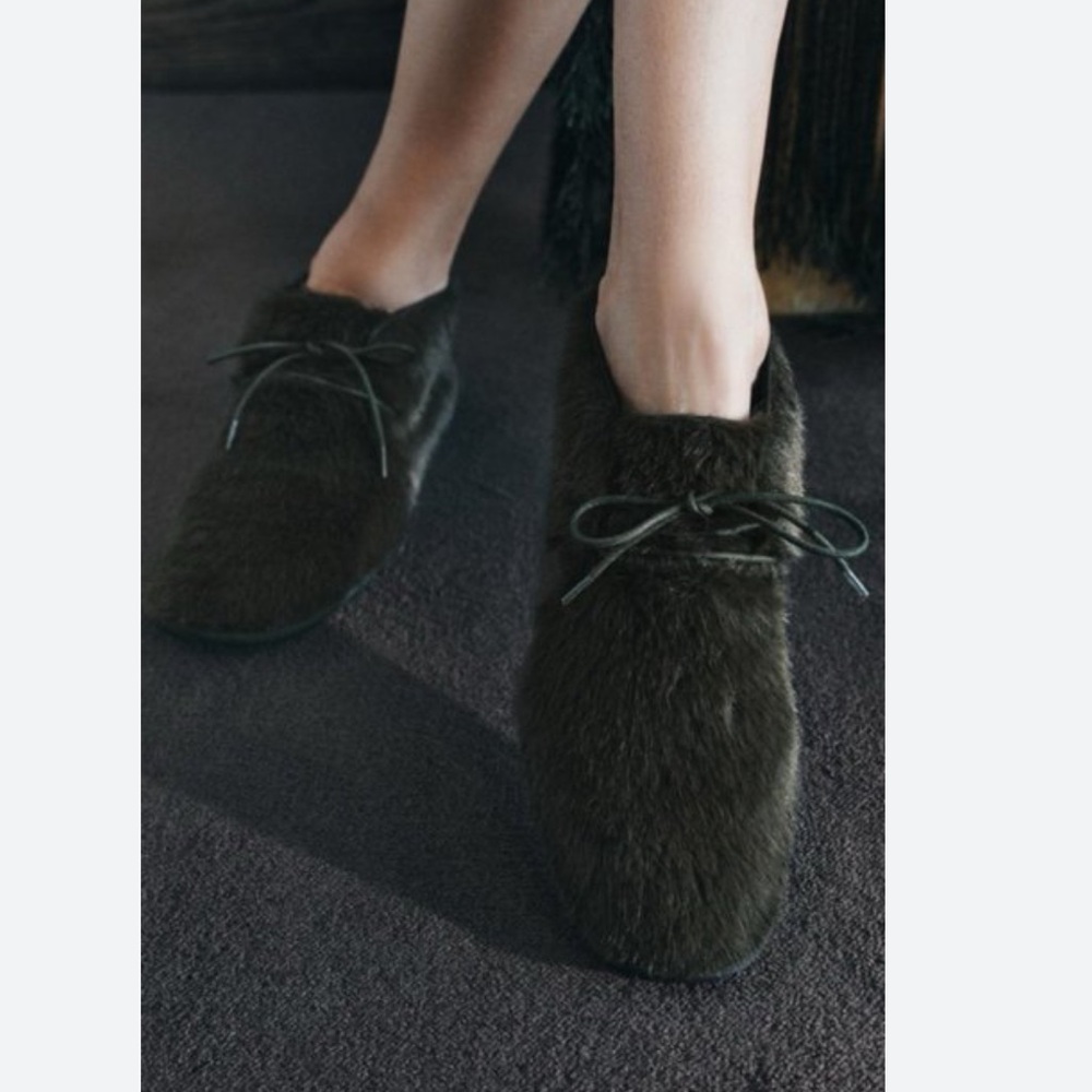 ZARA NWT Faux Fur Lace-Up Flats Olive Green US 8 Haircalf Loafers 1122/410